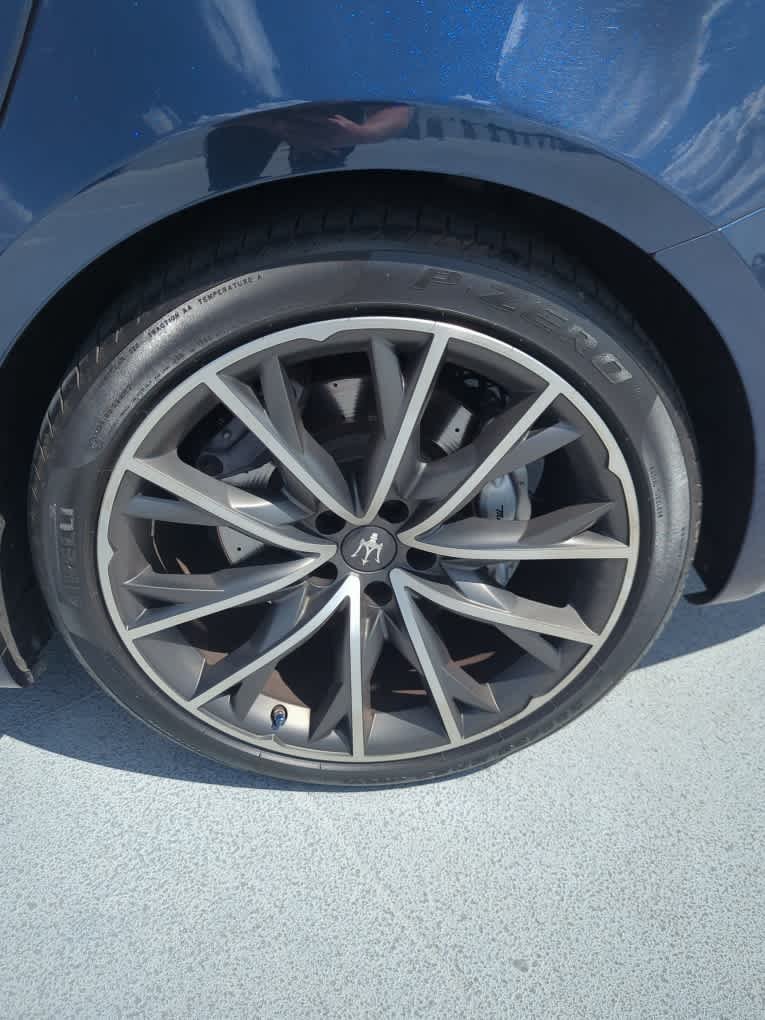 Used 2019 Grigio Maratea Metallescent Maserati S GranLusso image 10