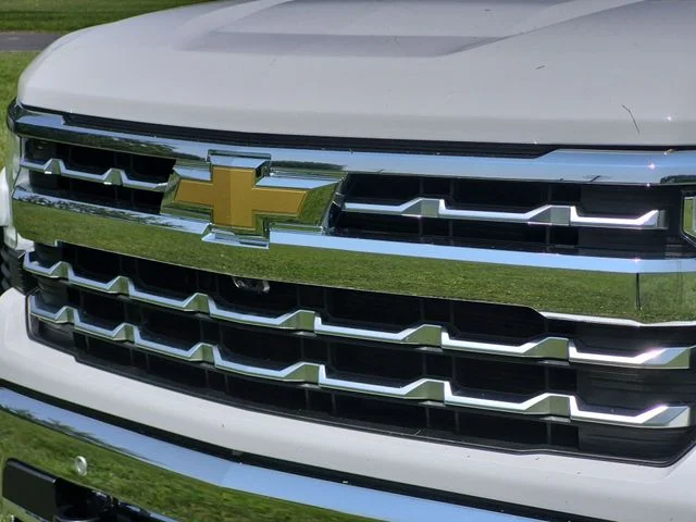 Used 2024 White Chevrolet LTZ image 36