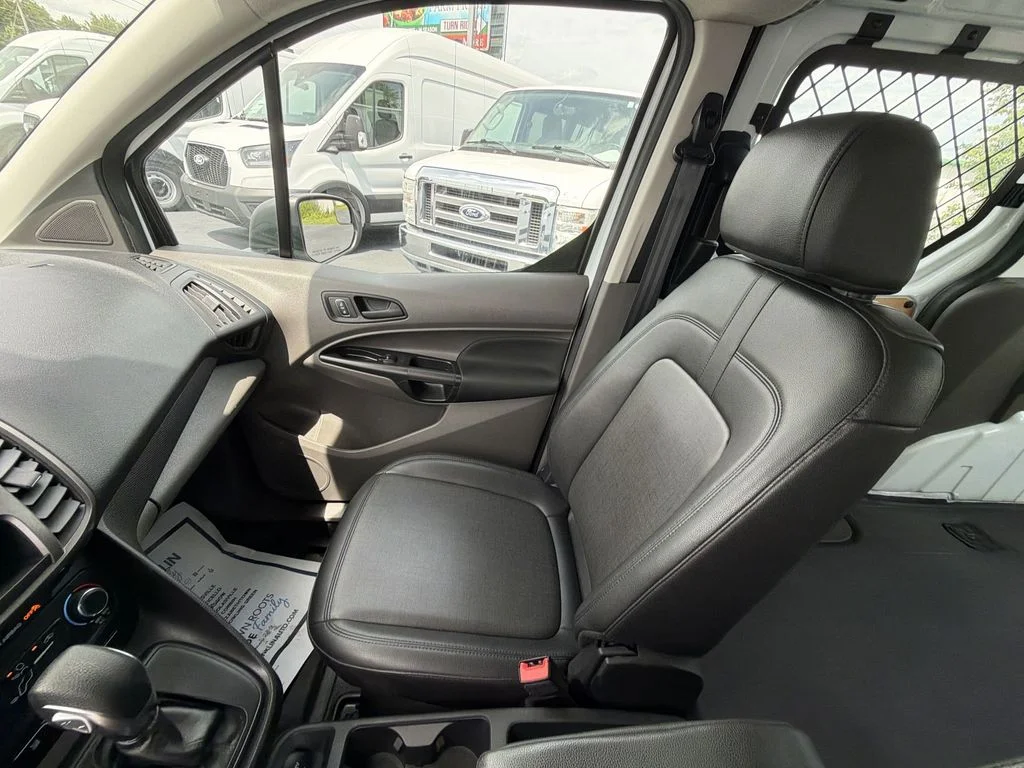 Used 2020 White Ford XL image 11