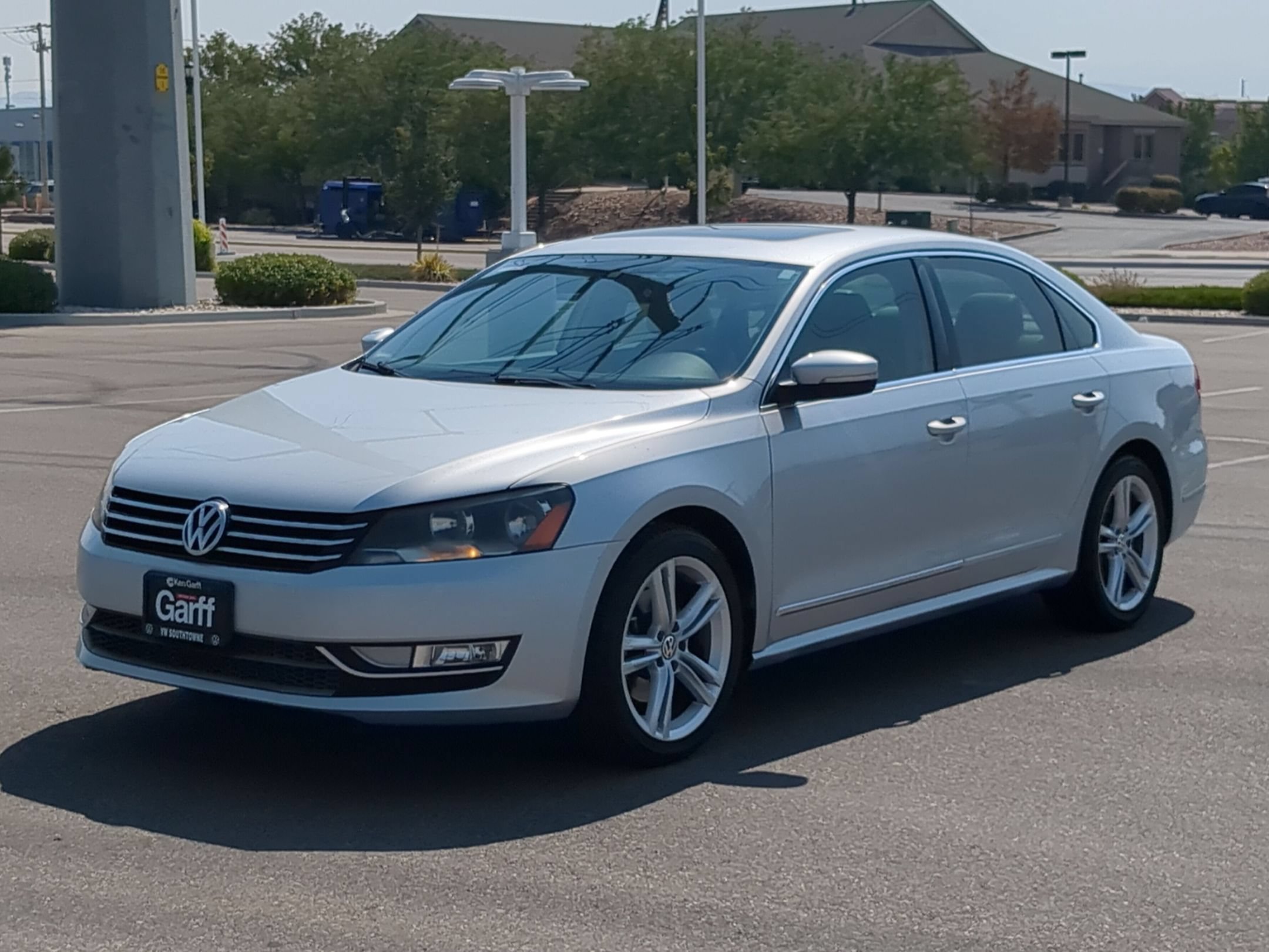 Used 2015 Reflex Silver Metallic Volkswagen 1.8T SE image 8