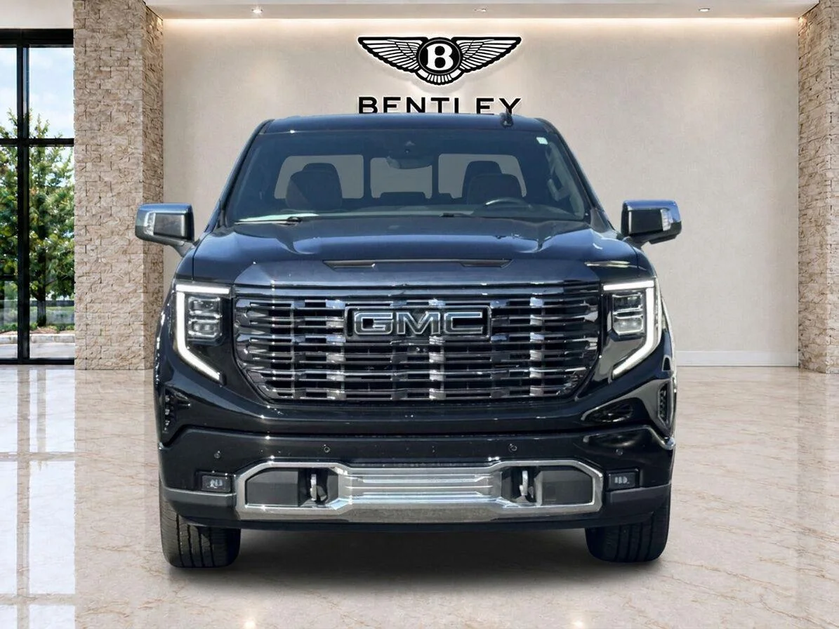 Used 2023 Onyx Black GMC Denali Ultimate image 8