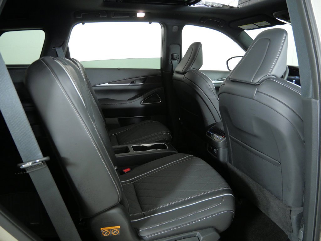 Used 2025 Black INFINITI Autograph image 26