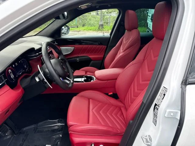 Used 2025 Bianco Maserati Modena image 14