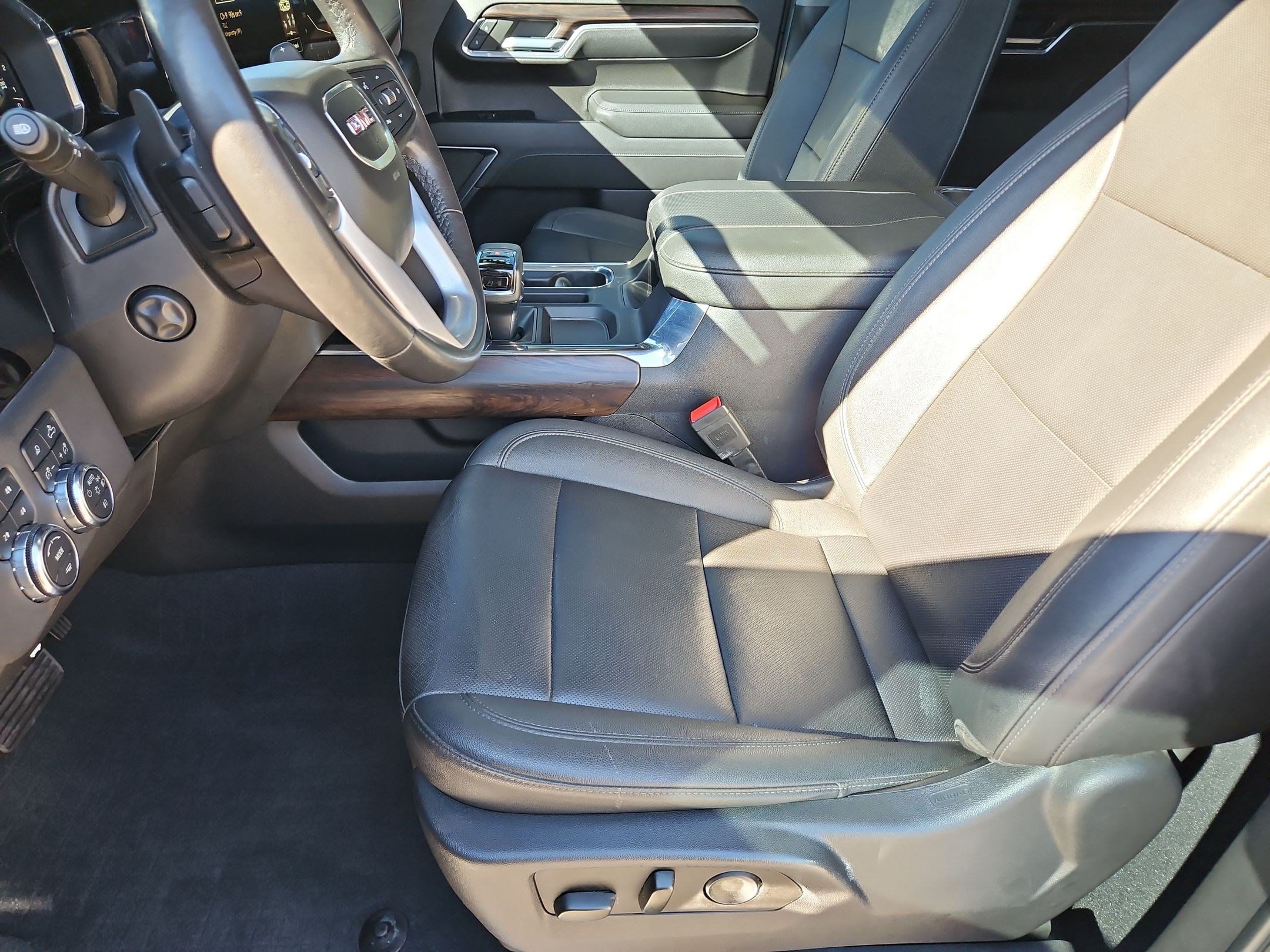 Certified Used 2023 TITANIUM RUSH METALLIC GMC SLT image 24