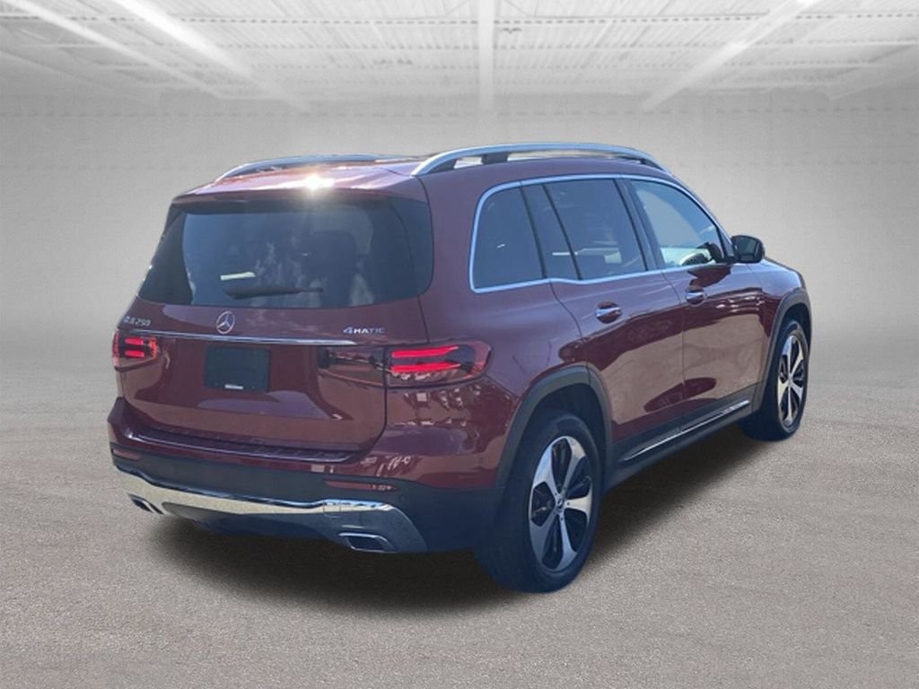 Used 2026 Red Mercedes-Benz GLB 250 image 5