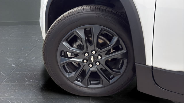 Used 2021 Summit White Chevrolet RS image 39