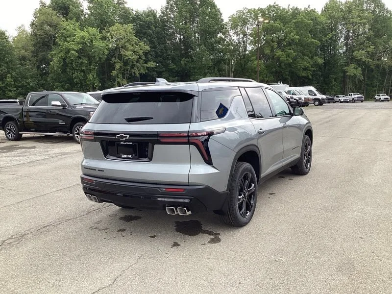 2027 Chevrolet Traverse LT - Photo 7
