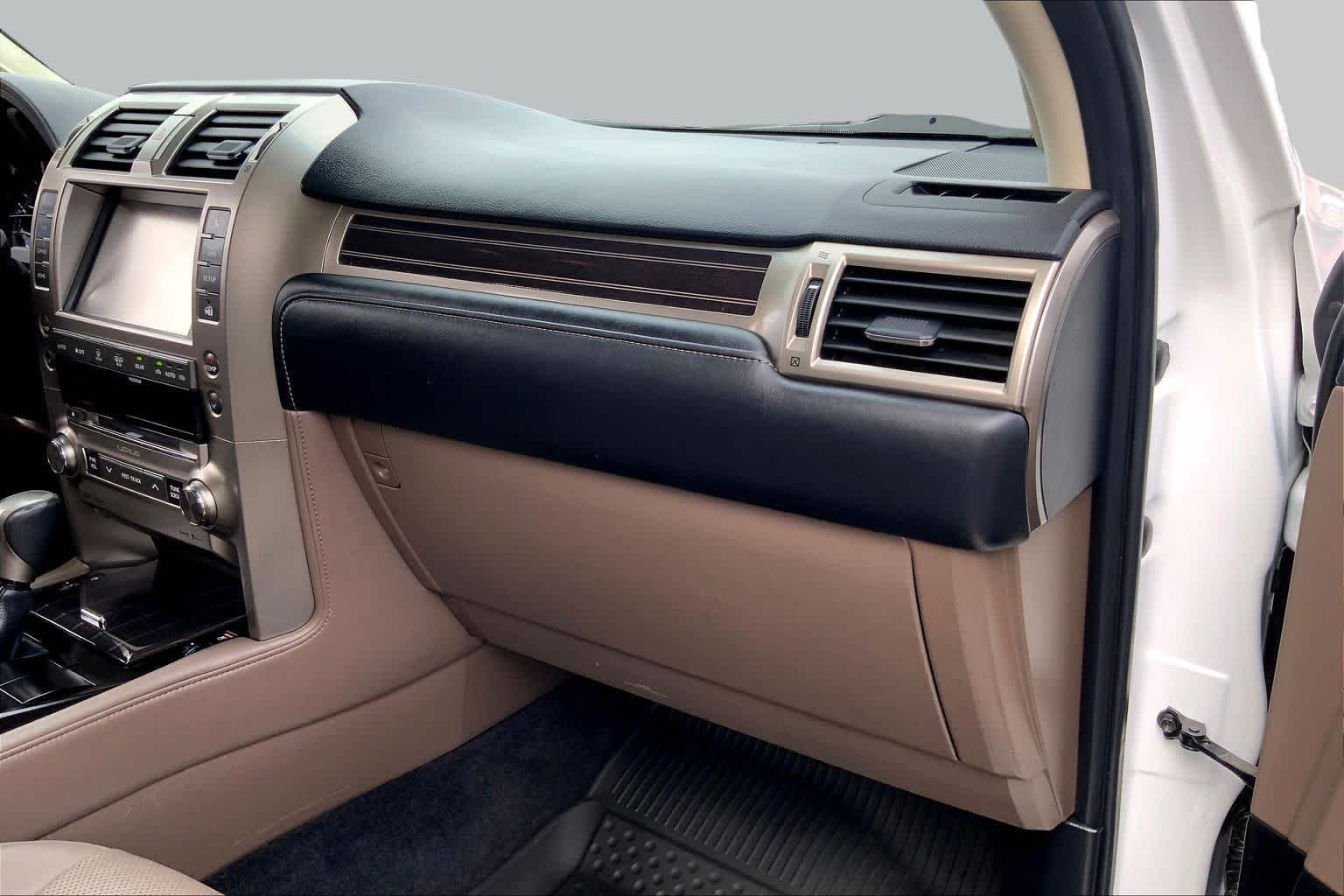Used 2021 Starfire Pearl Lexus Premium image 19