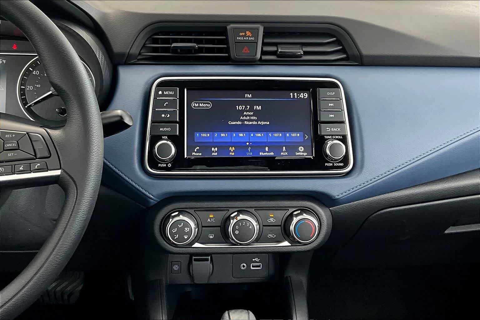2025 Nissan Versa Sedan SV - Photo 6