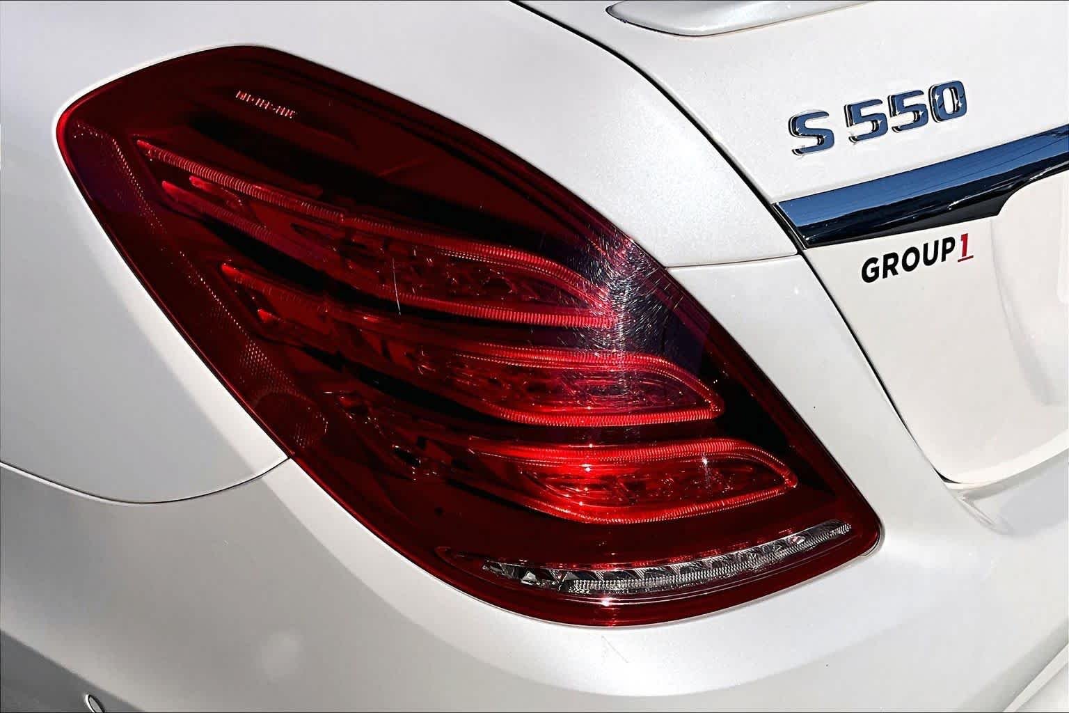 Used 2017 designo Diamond White Metallic Mercedes-Benz S 550 image 29