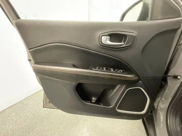Used 2021 Gray Jeep Limited image 9