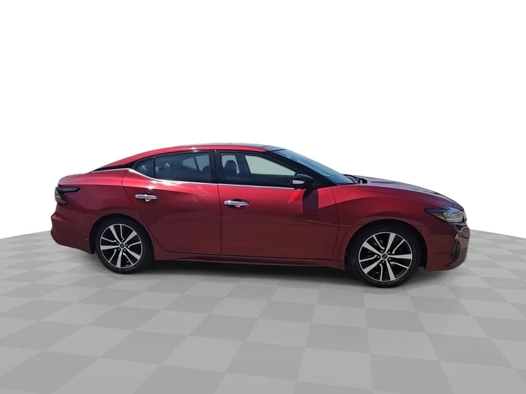Used 2023  Nissan 3.5 SL image 9