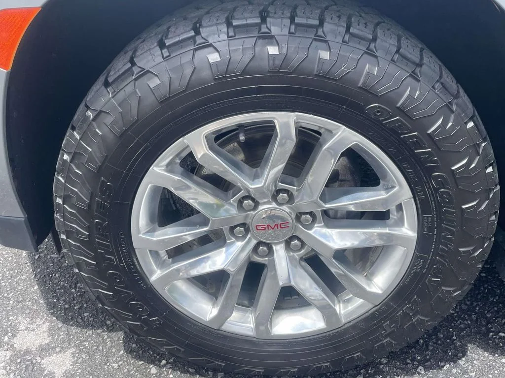 Used 2023 Sterling Metallic GMC SLT image 7