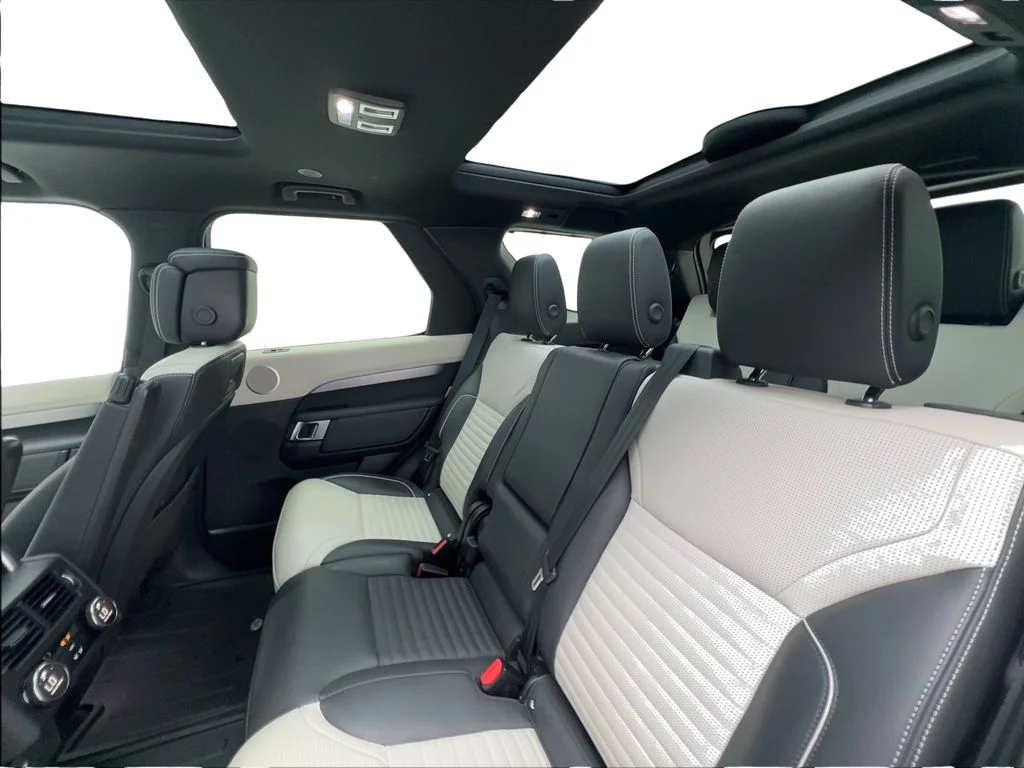 2023 Land Rover Discovery HSE R Dynamic - Photo 25