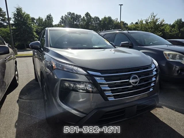 Used 2025 Gray Nissan SV image 6