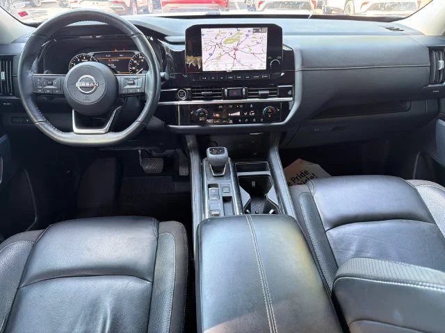Used 2023 Silver Nissan SL FWD image 23