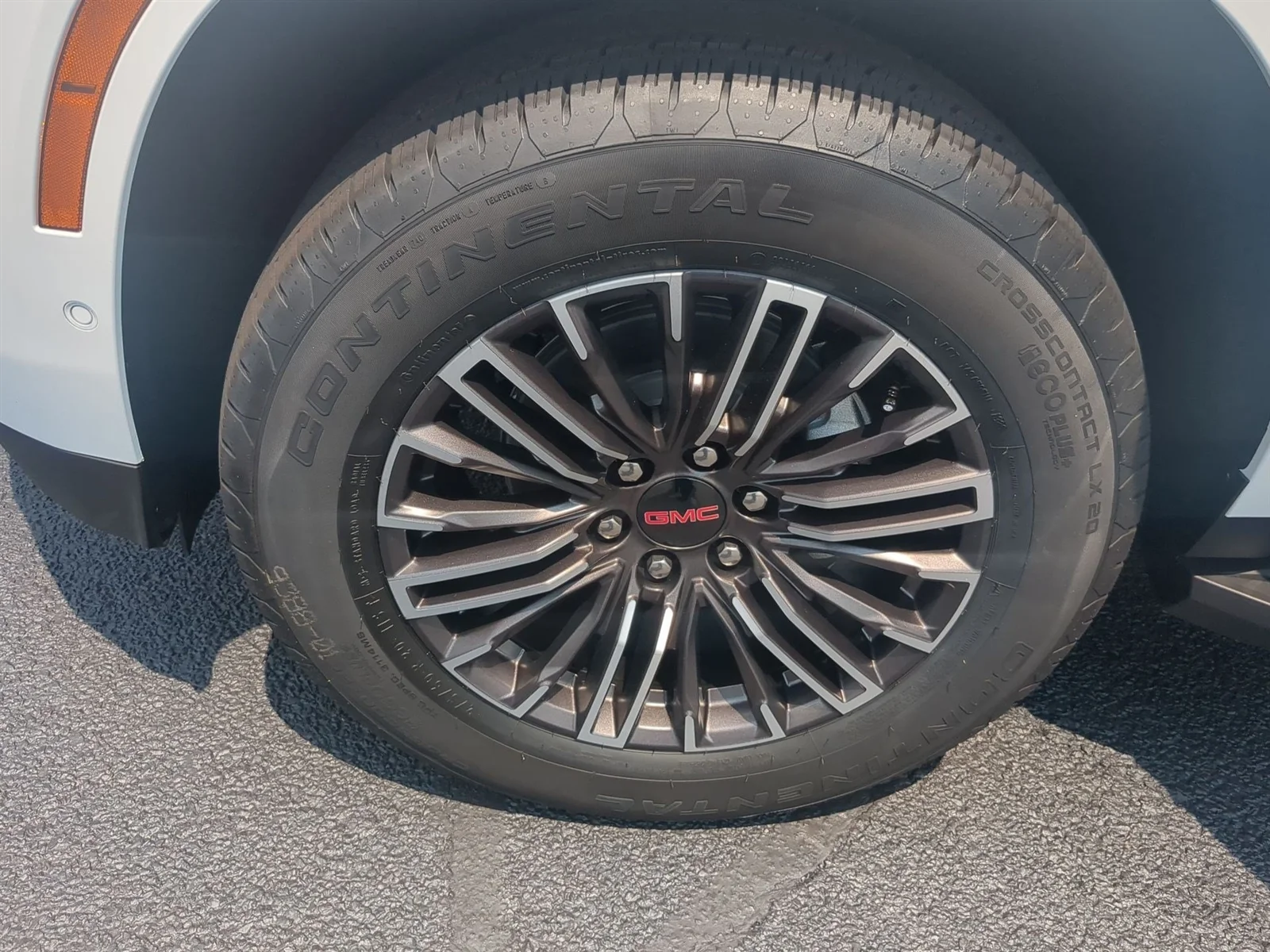 New 2026 Summit White GMC Elevation image 58