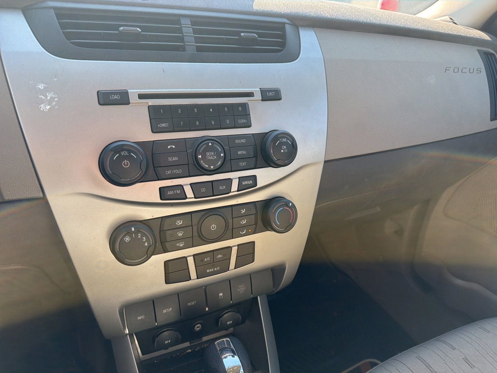 Used 2010 Ford Focus SE with VIN 1FAHP3FN0AW135499 for sale in Cincinnati, OH