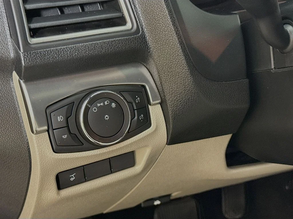 Used 2018 Red Ford XLT image 10