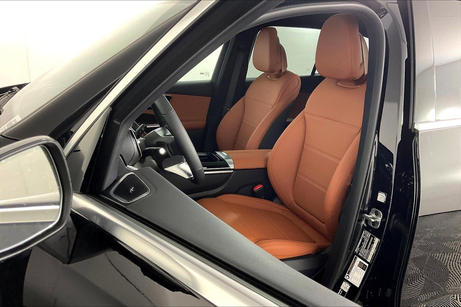 New 2026 Black Mercedes-Benz GLC 300 image 22