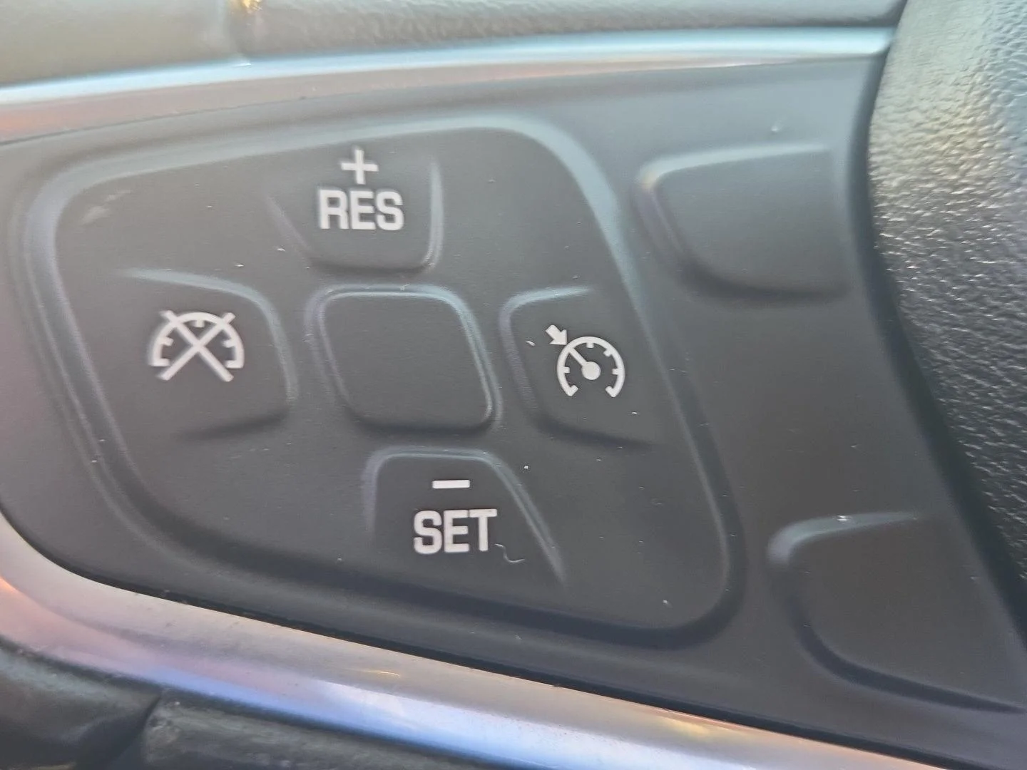 Used 2019 MOSAIC BLACK METALLIC Chevrolet LT image 12