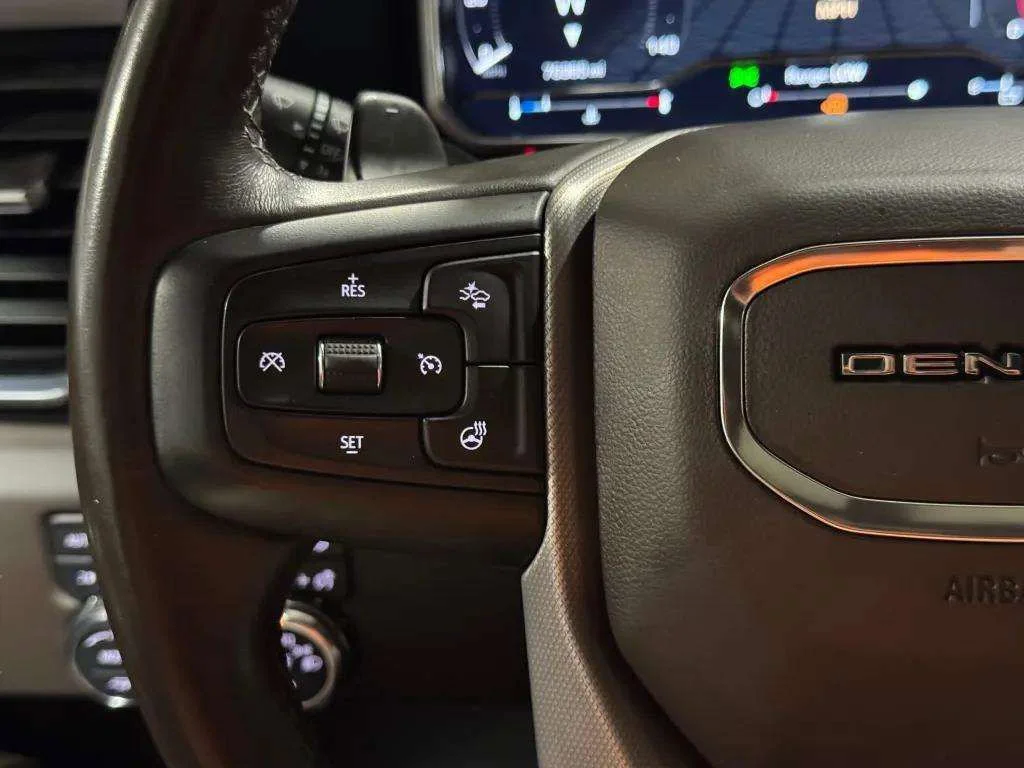 Certified Used 2022 White Frost Tricoat GMC Denali image 15