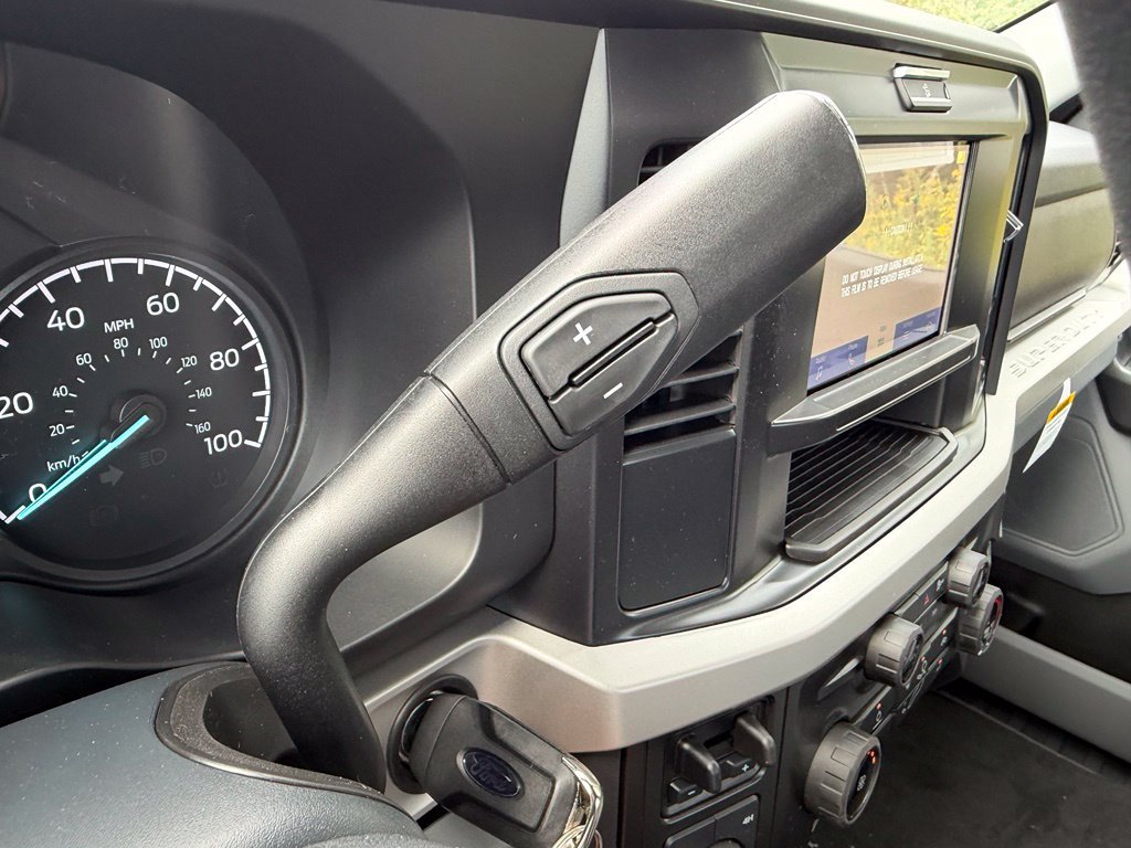 New 2027 Agate Black Metallic Ford F-250® XLT image 14