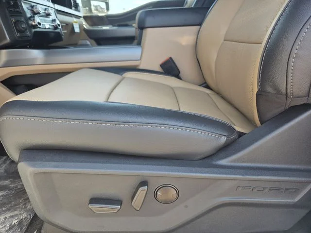 New 2026 Star White Metallic Tri-Coat Ford F-250® Lariat® image 34