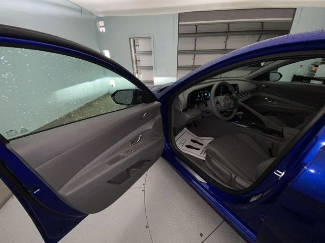 Used 2025 Blue Hyundai SE image 11