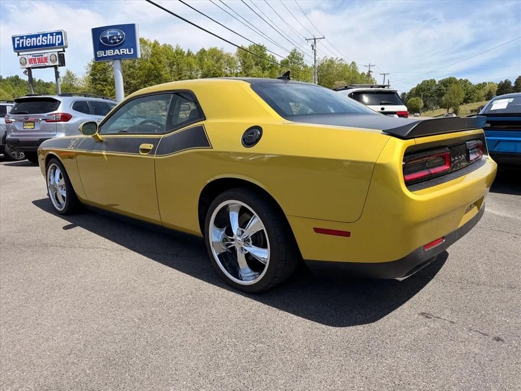 Used 2021 Gold Dodge R/T Scat Pack image 5