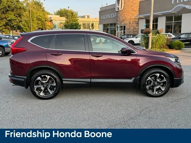 Used 2018 Red Honda Touring image 4
