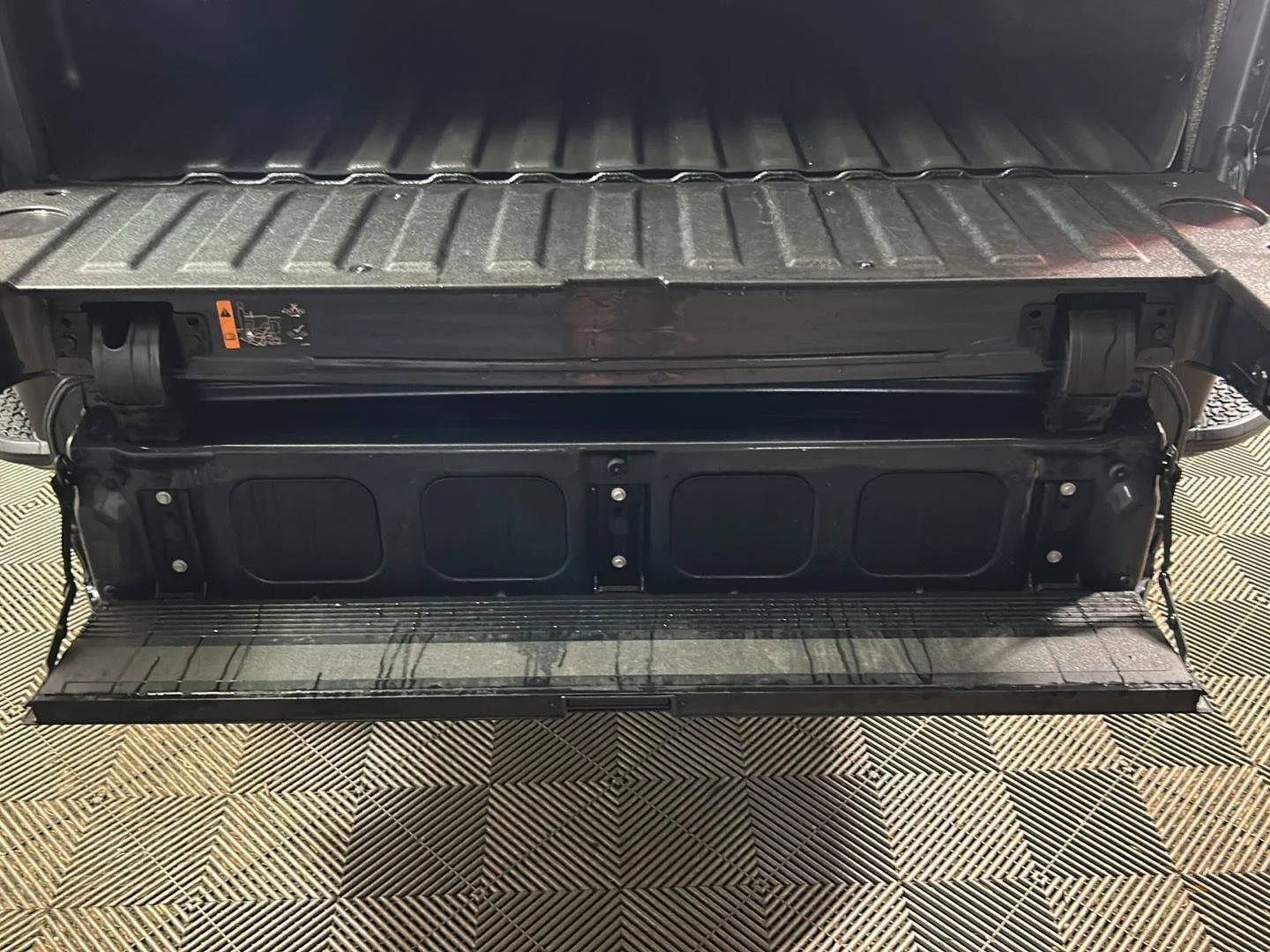 Used 2021 Dark Sky Metallic GMC AT4 image 9
