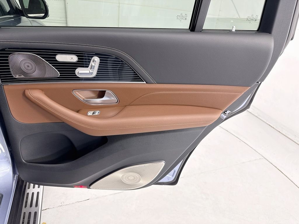 New 2026 MANUFAKTUR Light Blue Met Mercedes-Benz GLS 450 image 26