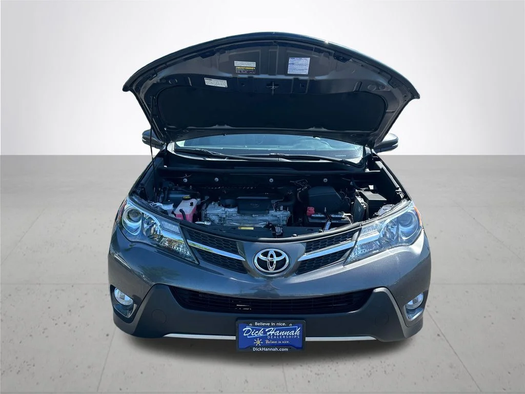 Used 2015 Gray Toyota Limited image 4