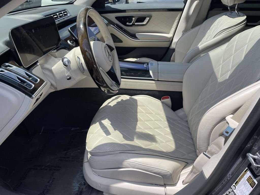 Used 2022  Mercedes-Benz S 580 image 14