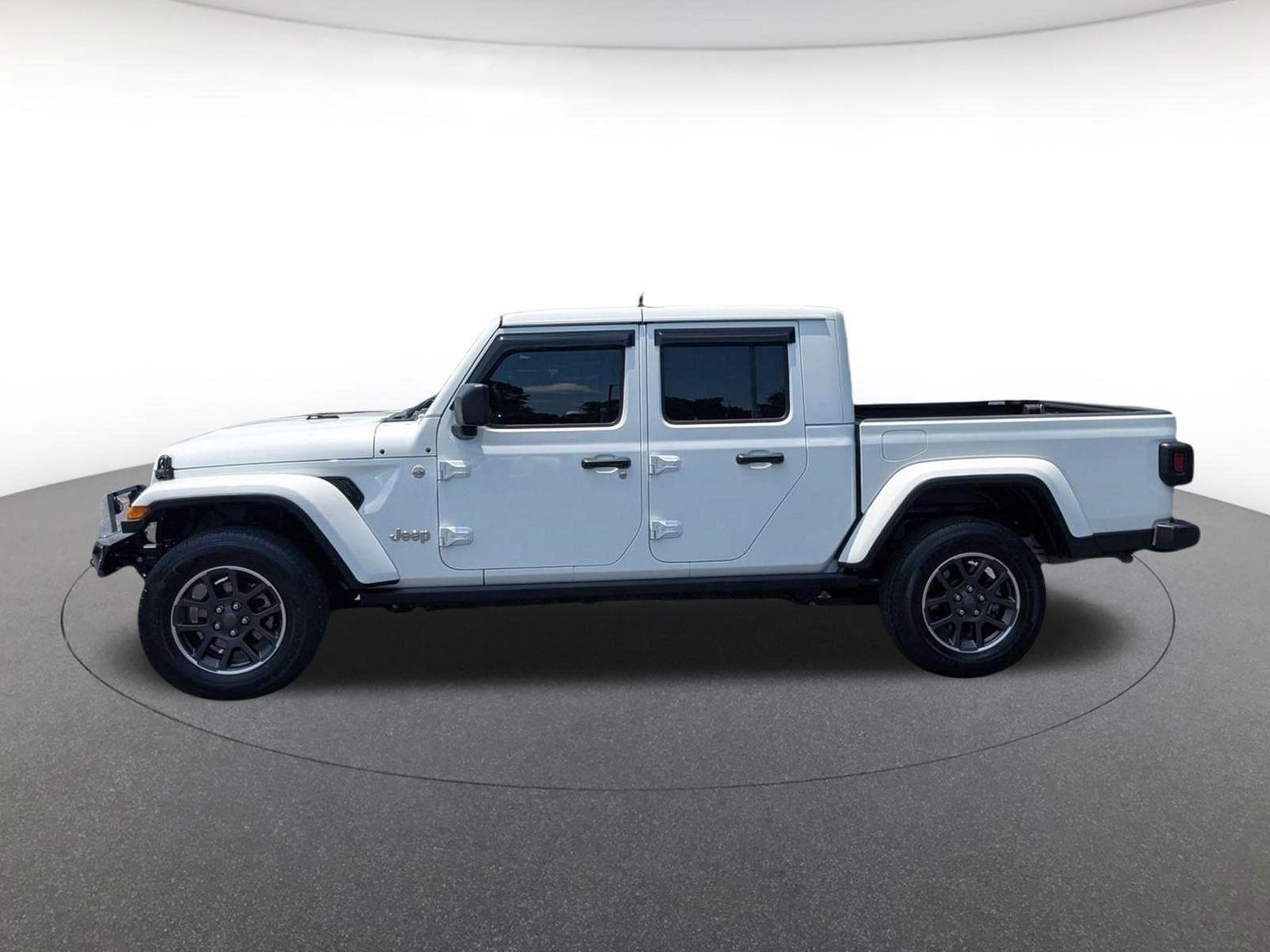 Used 2021 Bright White Clearcoat Jeep Overland image 9