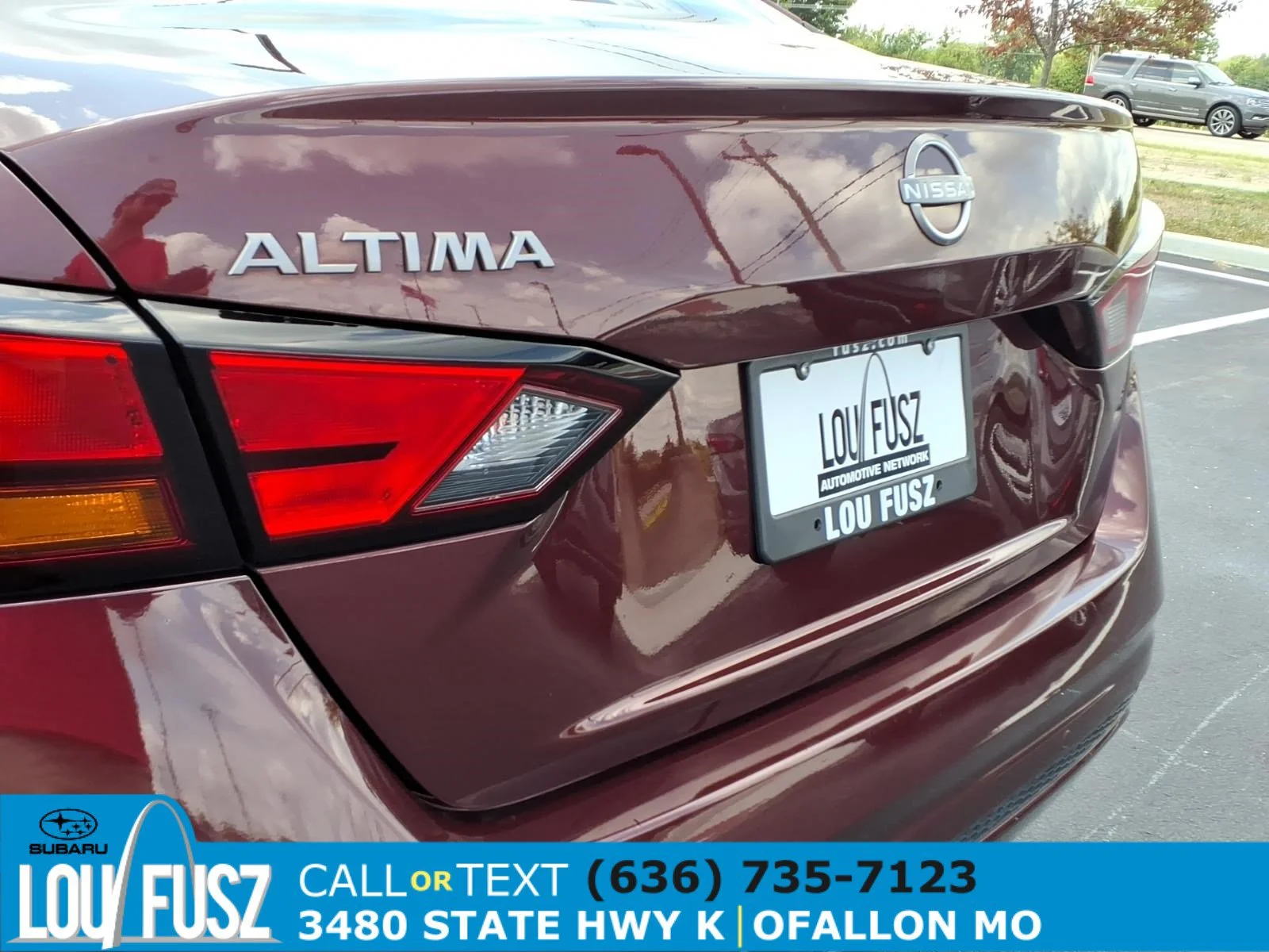 Used 2025 Garnet Pearl Metallic Nissan SV image 34