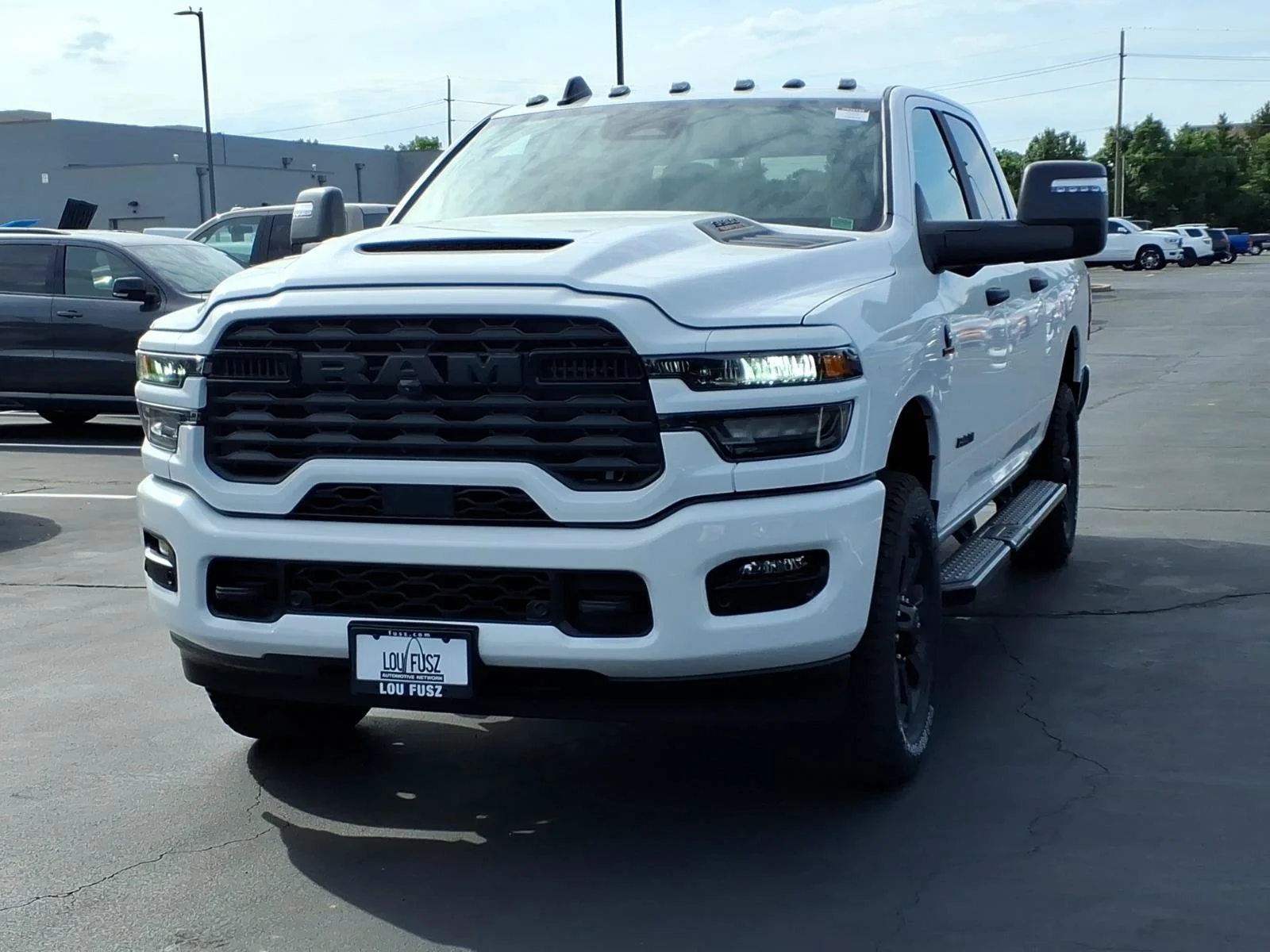 New 2026 Bright White Clear-Coat Exterior Paint RAM Big Horn image 2