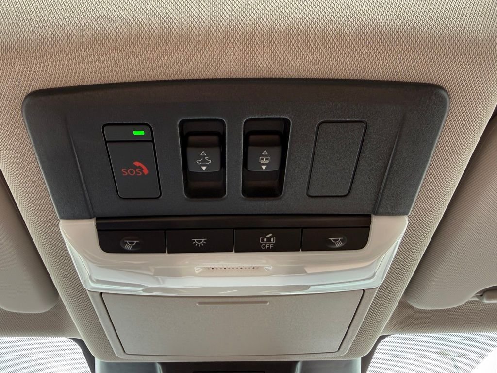 New 2026 Everest White Pearl TriCoat Nissan Platinum image 30