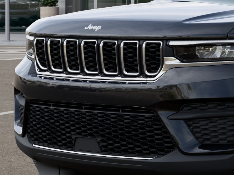 New 2026 Diamond Black Crystal Pearl-Coat Exterior Paint Jeep Laredo image 11