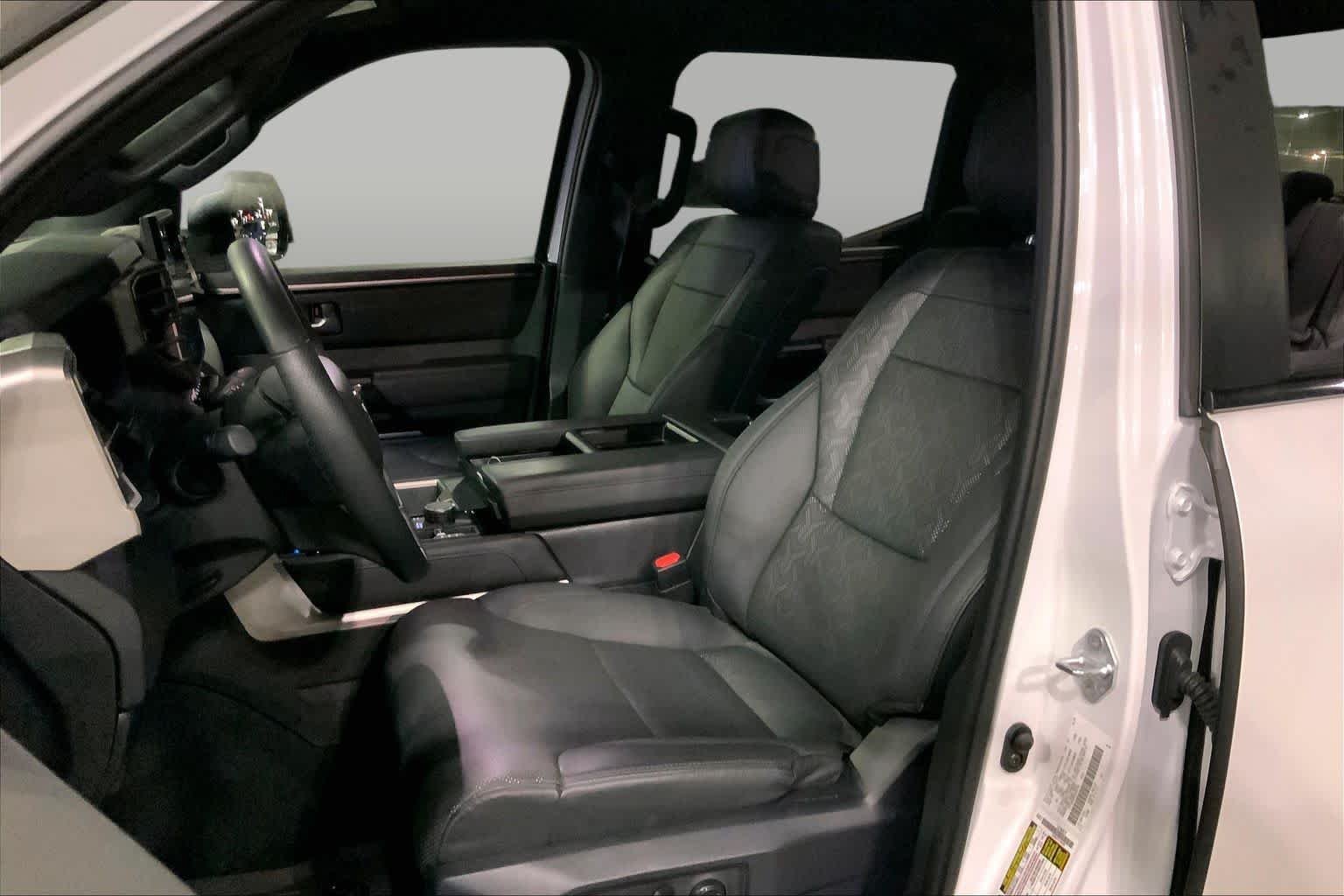Used 2025 Wind Chill Pearl Toyota Limited image 8