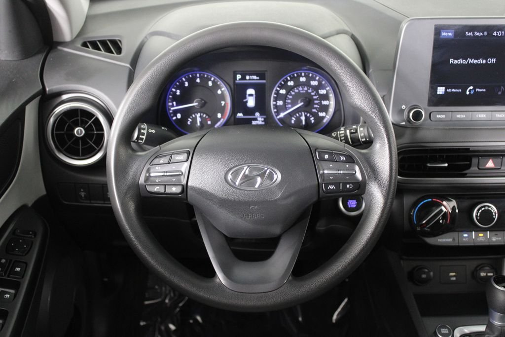 Used 2023 Gray Hyundai SEL image 7