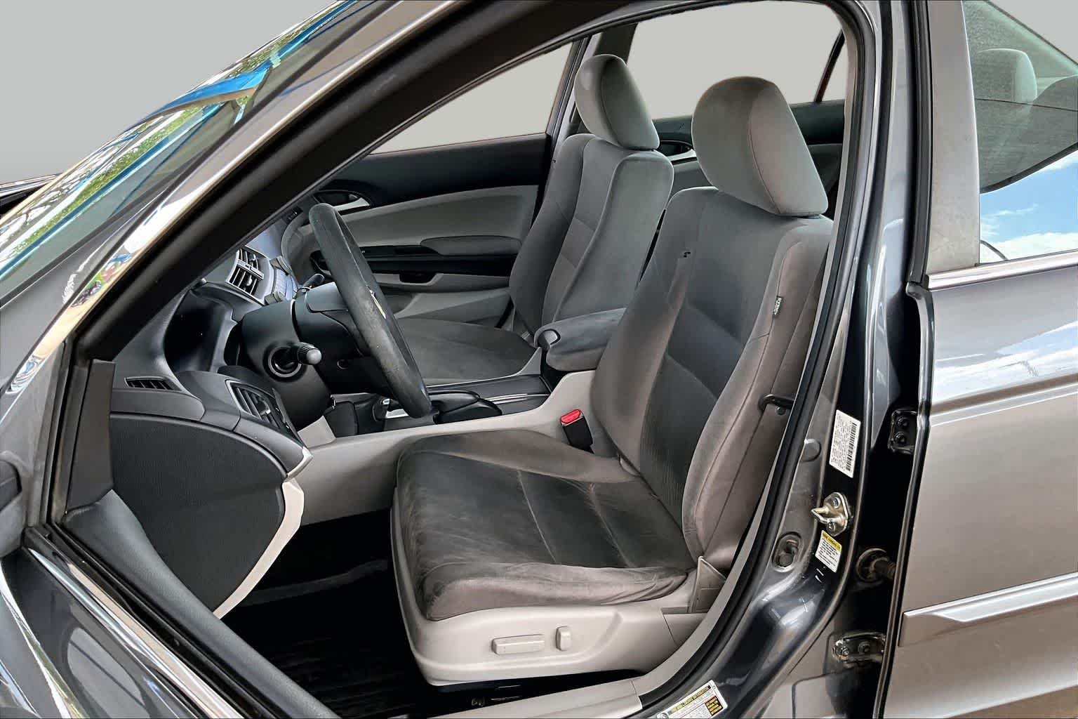 Used 2012 Polished Metal Metallic Honda LX Premium image 7
