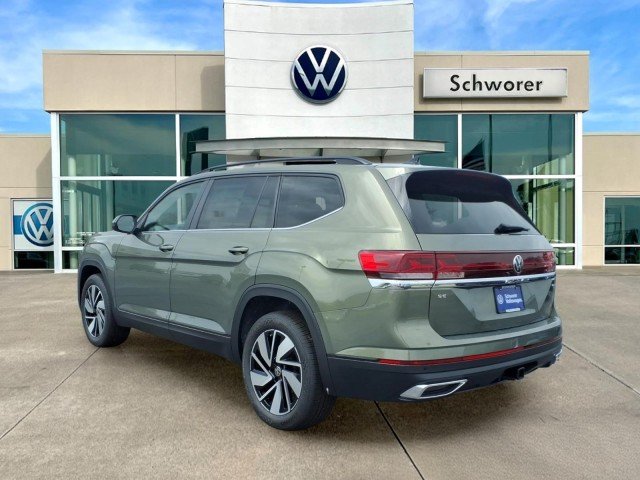 New 2026 Avocado Green Pearl Volkswagen SE w/Technology 4M image 10