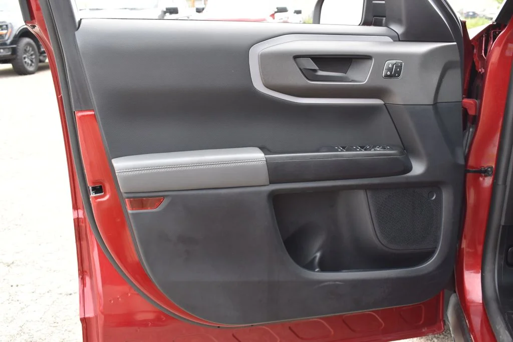 Used 2025 Ruby Red Metallic Ford Badlands image 9