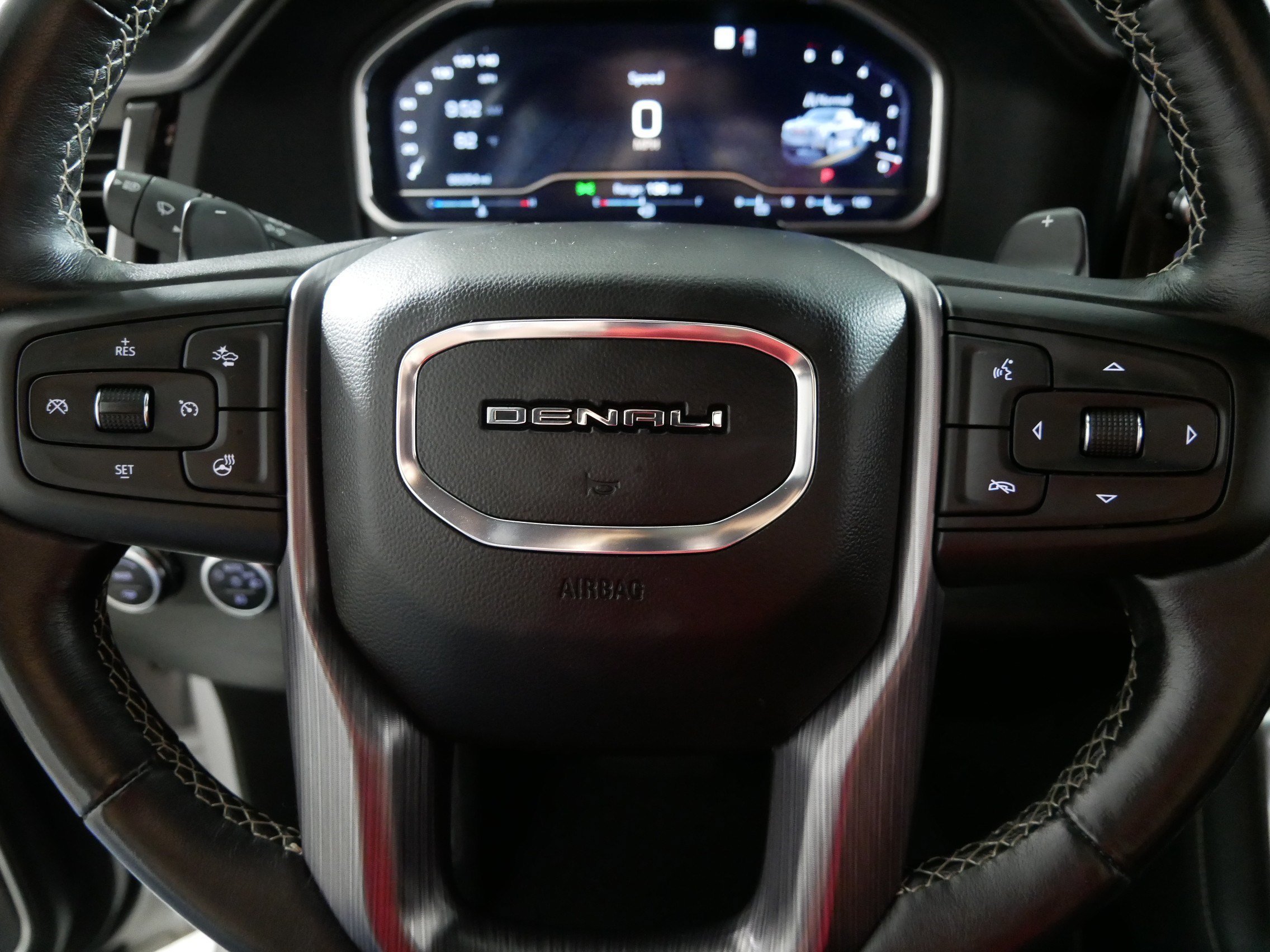 Used 2023 White Frost Tricoat GMC Denali Ultimate image 25