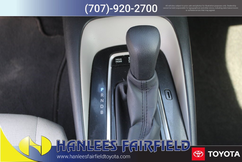 Used 2021 White Toyota LE image 19
