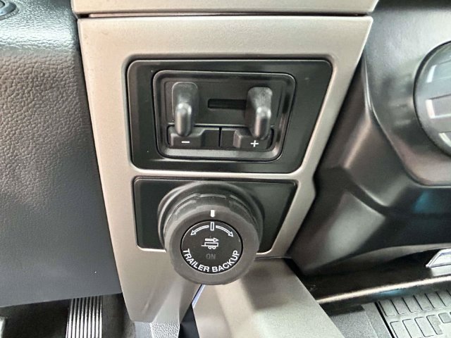 Used 2022 Red Ford Lariat image 29