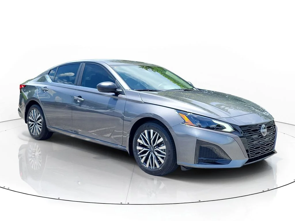 New 2026 Gray Nissan 2.5 SV image 2
