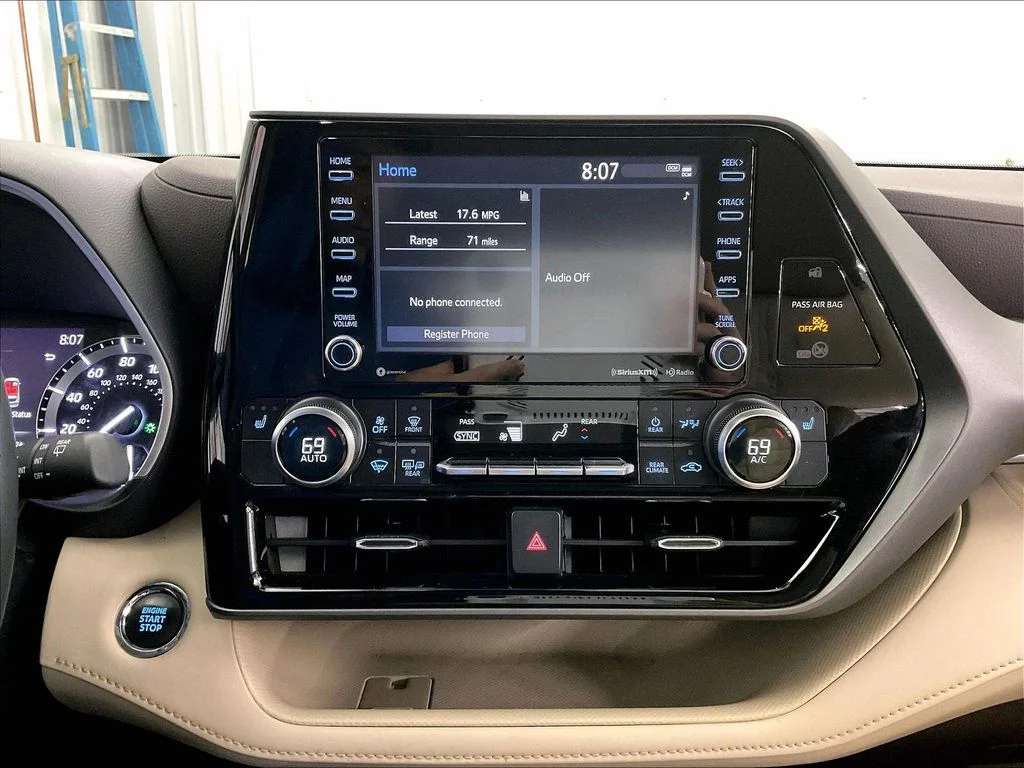 Used 2022 Gray Toyota XLE image 36